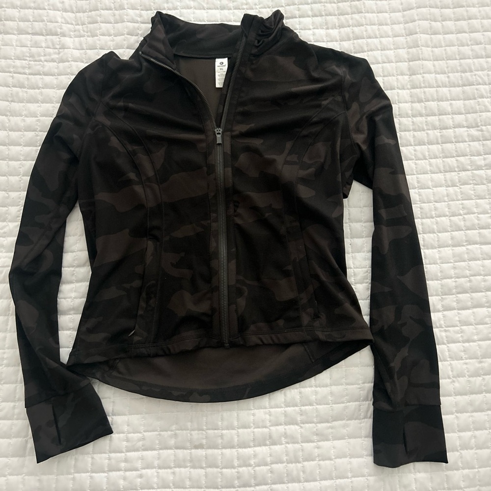 Camo zip up